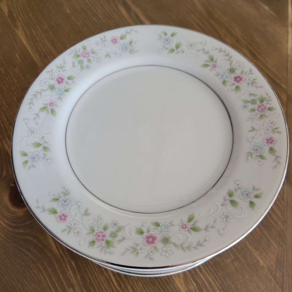 Fine China Richmond Series Diamond 💎  11 Bread Plates